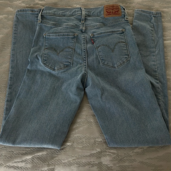 Levi’s Skinny Jeans - Picture 2 of 3